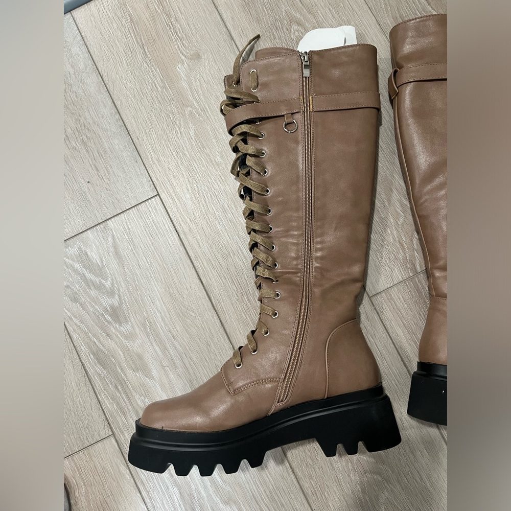 👢 Boot 👢 - Picture 2 of 6